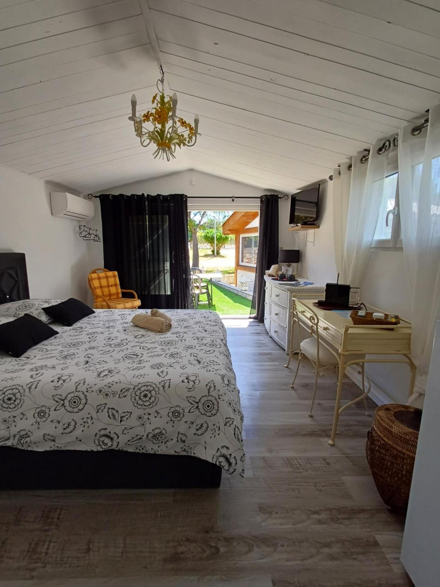 Margaux Bed & Breakfast Le Plan-de-la-Tour Exterior photo